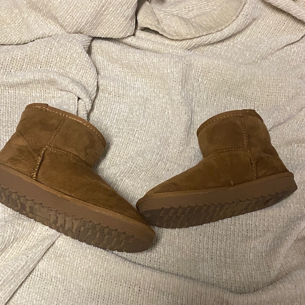 Cushionaire boots